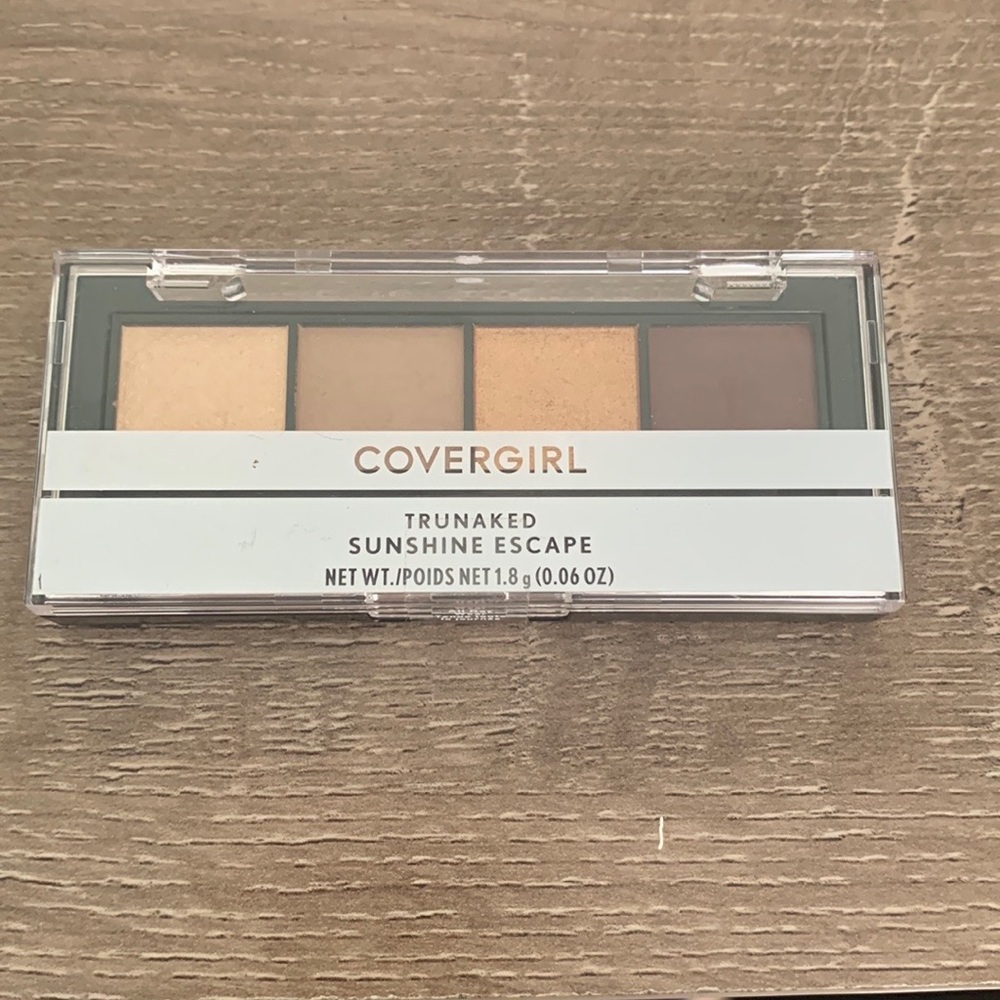 NWT COVERGIRL Eyeshadow shade 750
